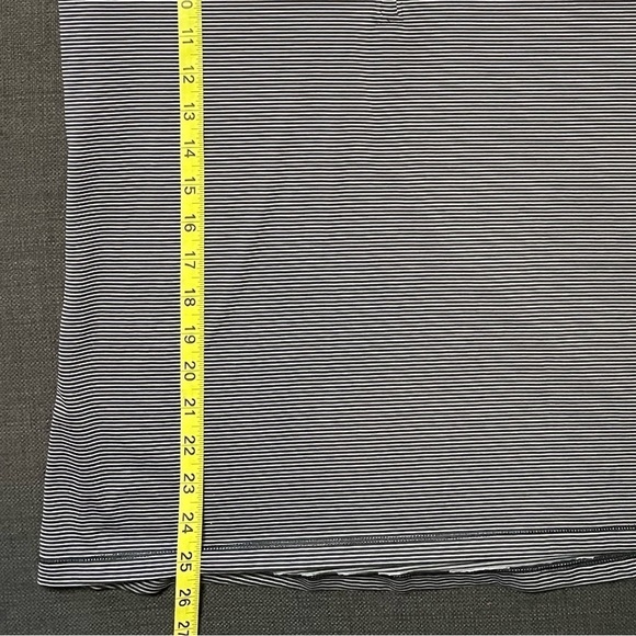 Under Armour Women's Microstripe 1/4 Zip long sleeve shirt pullover - Picture 12 of 12